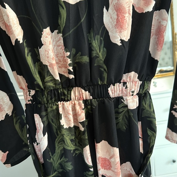 NWT Vero Moda Holly LS Jumpsuit - Size Small - Picture 6 of 7